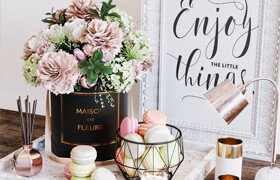 Flowers & macarons decorative set